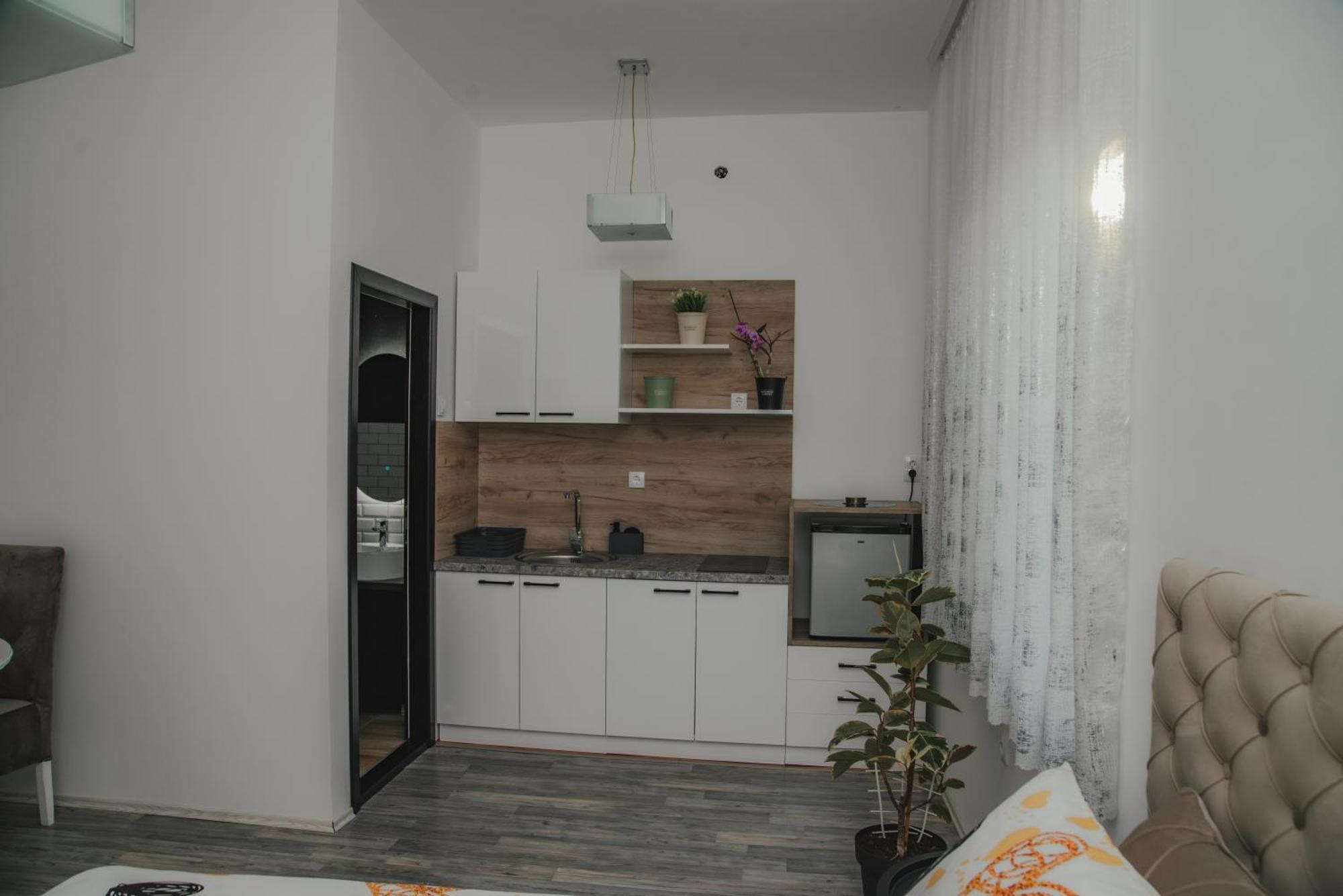 Jes Apartments Leskovac  Ngoại thất bức ảnh